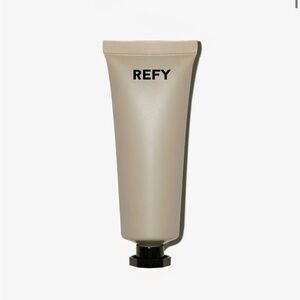 Refy gloss highlighter